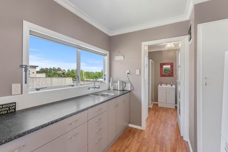 Photo of property in 66a Marine Parade, Otaki Beach, Otaki, 5512