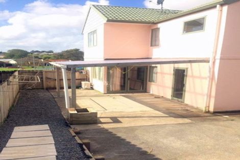 Photo of property in 4 Blueridge Close, Sunnyvale, Auckland, 0612