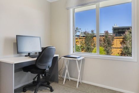 Photo of property in 4 Tuhua Close, Wharewaka, Taupo, 3330