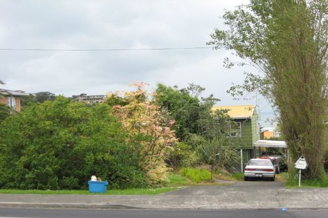 Photo of property in 1075 Whangaparaoa Road, Tindalls Beach, Whangaparaoa, 0930