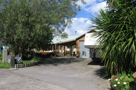 Photo of property in 123 Awarua Place, Whangamata, 3620