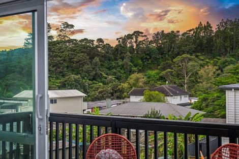 Photo of property in 2 Lowtherhurst Road, Massey, Auckland, 0614