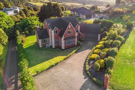 Photo of property in 16 Michael Bosher Way, Flat Bush, Auckland, 2019