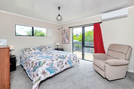 Photo of property in 118 Glen Road, Ranui, Auckland, 0612