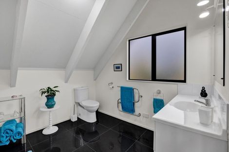 Photo of property in 28 Karamea Street, Whalers Gate, New Plymouth, 4310