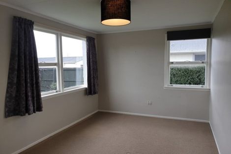 Photo of property in 127 Northcote Road, Northcote, Christchurch, 8052