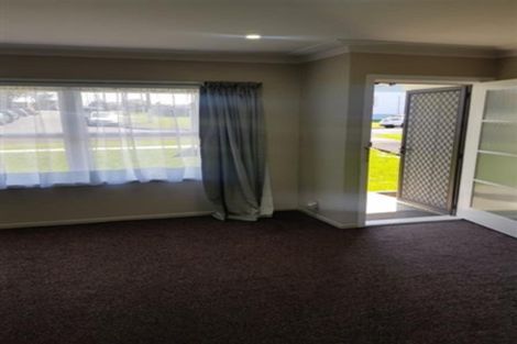 Photo of property in 2/22 Union Street, Papakura, 2110