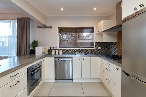 Photo of property in 40 Derwent Street, Island Bay, Wellington, 6023