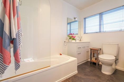 Photo of property in 68 Kinloch Road, Kinloch, Taupo, 3377