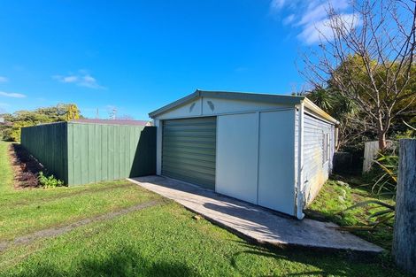 Photo of property in 15 Driving Creek Road, Coromandel, 3506