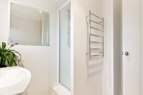 Photo of property in 1/67 Seaview Road, Castor Bay, Auckland, 0620