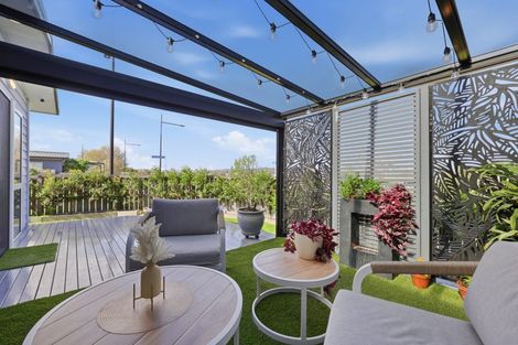 Photo of property in 2 Kutukutu Street, Takanini, 2112