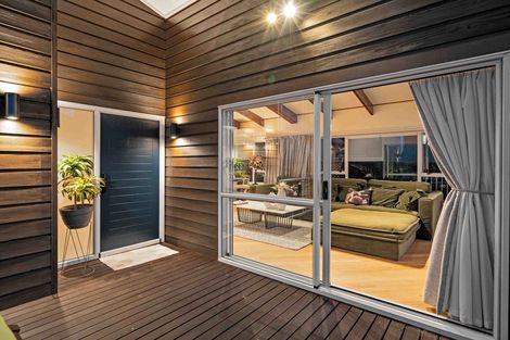 Photo of property in 19 Westpark Drive, West Harbour, Auckland, 0618