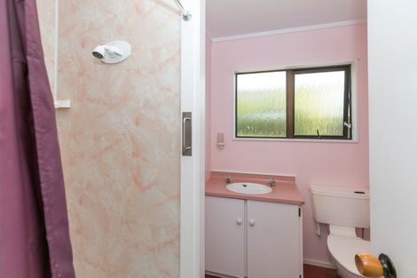 Photo of property in 32 Foster Road, Temple View, Hamilton, 3218