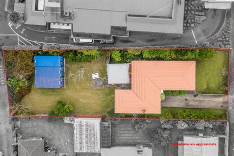 Photo of property in 3370 Great North Road, Glen Eden, Auckland, 0602