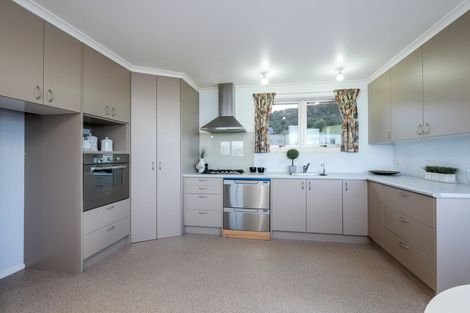 Photo of property in 37 Stephen Street, Halfway Bush, Dunedin, 9010