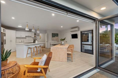 Photo of property in 16 Oriental Parade, Papamoa Beach, Papamoa, 3118