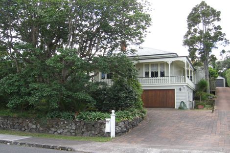 Photo of property in 2/69 Palmerston Road, Birkenhead, Auckland, 0626
