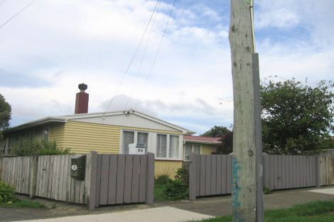 Photo of property in 34 Davidson Crescent, Tawa, Wellington, 5028