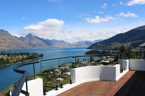 Photo of property in 10 Peregrine Place, Queenstown, 9300