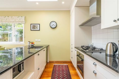 Photo of property in 13 Hinau Street, Eastbourne, Lower Hutt, 5013