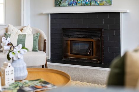 Photo of property in 43 Leicester Street, Cannons Creek, Porirua, 5024