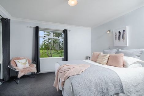 Photo of property in 59 Moontide Road, Kumeu, 0892