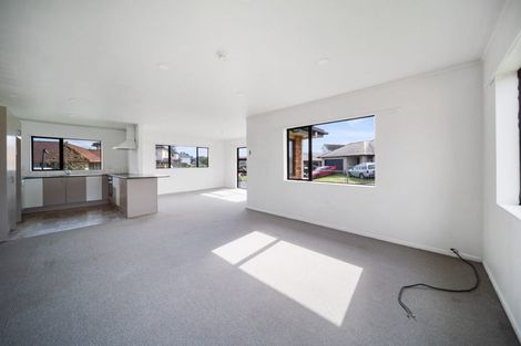 Photo of property in 21 Masters Place, Favona, Auckland, 2024