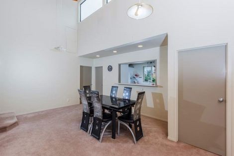 Photo of property in 2 Graham Collins Drive, Windsor Park, Auckland, 0632