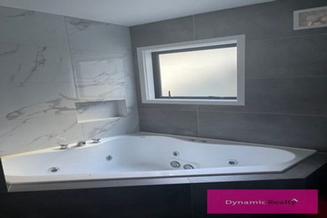 Photo of property in 139 Mount Pleasant Road, Mount Pleasant, Christchurch, 8081