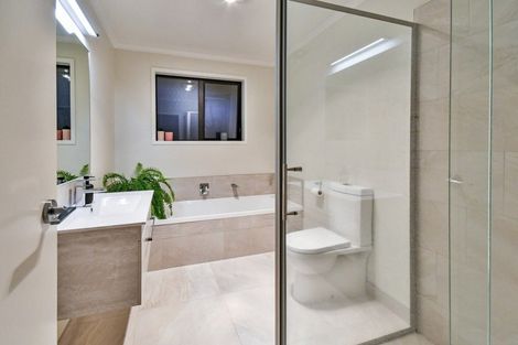 Photo of property in 24 Calder Crescent, Pokeno, 2402