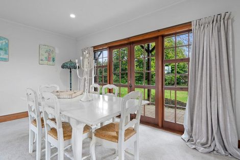 Photo of property in 261 Shakespeare Street, Leamington, Cambridge, 3432