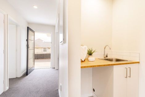 Photo of property in 35 Cuffs Road, Wainoni, Christchurch, 8061