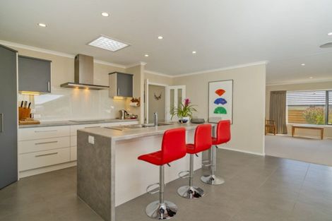 Photo of property in 7 Roseberry Place, Whitianga, 3510