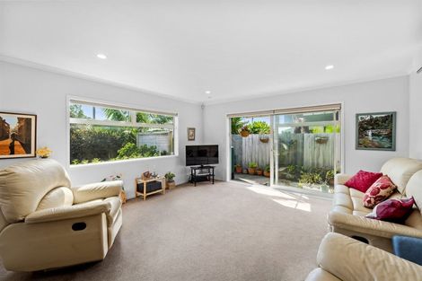 Photo of property in 35a Doment Crescent, Orewa, 0931