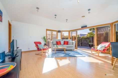 Photo of property in 33 Puriri Street, Woburn, Lower Hutt, 5010