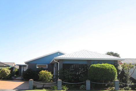 Photo of property in 3 Pyatt Place, Redwood, Christchurch, 8051