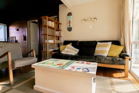 Photo of property in 19 Kapiti Place, Kairakau, Elsthorpe, 4295