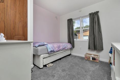 Photo of property in 2/622 East Coast Road, Pinehill, Auckland, 0630