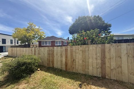 Photo of property in 15 Julian Place, Otara, Auckland, 2023