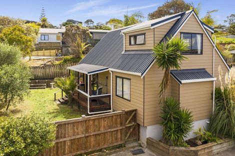 Photo of property in 568 Whangaparaoa Road, Stanmore Bay, Whangaparaoa, 0932