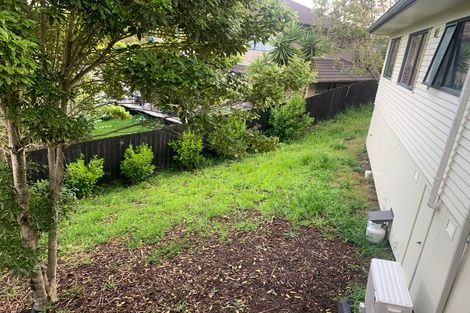 Photo of property in 5 Trotting Terrace, Fairview Heights, Auckland, 0632