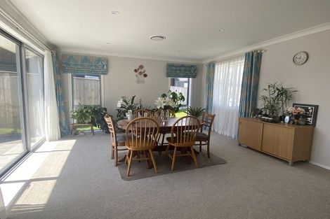 Photo of property in 59 Queen Charlotte Drive, Aotea, Porirua, 5024