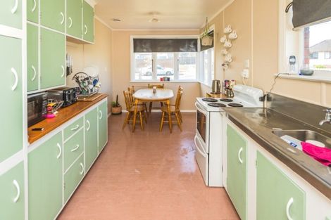 Photo of property in 10 Kauri Street, Gonville, Whanganui, 4501