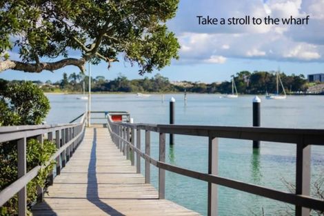 Photo of property in 6 Anchor Place, Beach Haven, Auckland, 0626