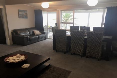 Photo of property in 7 Messenger Terrace, Oakura, 4314