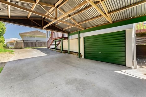 Photo of property in 2/20 Jonathan Place, Sunnynook, Auckland, 0620