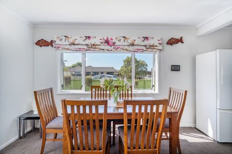 Photo of property in 24 Wells Place, Whitianga, 3510