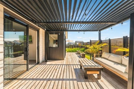 Photo of property in 1 Chrysler Street, Papamoa, 3118