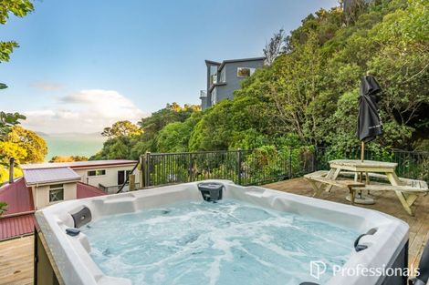 Photo of property in 42 Korokoro Road, Korokoro, Lower Hutt, 5012